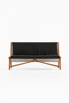 Hans Wegner Sofa in Leather and Oak by Hans Wegner 1949 - 4506815