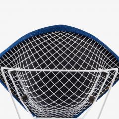 Harry Bertoia Early Bird Chair in Gloss White Raf Simons Kvadrat Wool Boucl  - 4428638