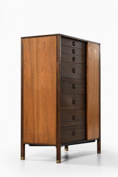Harvey Probber Chest of Drawers in Mahogany and Brass by Harvey Probber 1950s - 4491174