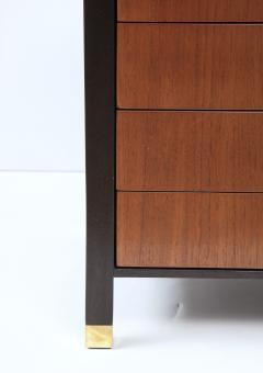 Harvey Probber Pair of Harvey Probber Nightstands End Cabinets in Walnut Ebonized Mahogany - 1062489