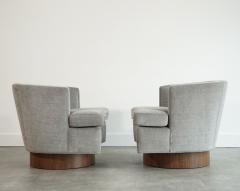 Harvey Probber Set of Swivel Chairs in Walnut and Linen by Harvey Probber C 1950s - 4599328