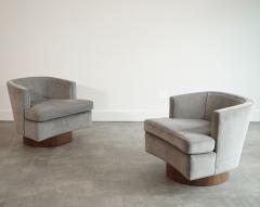 Harvey Probber Set of Swivel Chairs in Walnut and Linen by Harvey Probber C 1950s - 4599330