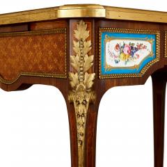 Henry Dasson Very fine ormolu porcelain and marquetry writing desk by Henry Dasson - 2994630