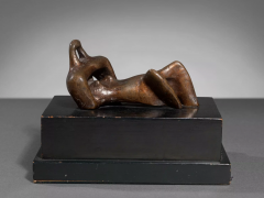 Henry Moore Reclining Figure 1938 - 4216988