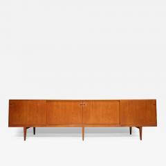 Henry Rosengren Hansen Large 1950s Danish Teak Sideboard by Henry Rosengren Hansen for Brande M belindu - 2151510