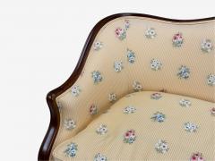 Hepplewhite Style Mahogany Scalamandre Upholstery Loveseat 1930s - 4323548