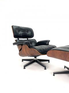 Herman Miller 2nd Generation Eames Lounge Chair and Ottoman in Rosewood Circa 1960s - 3394927