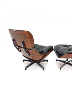 Herman Miller 2nd Generation Eames Lounge Chair and Ottoman in Rosewood Circa 1960s - 3394931