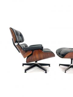 Herman Miller 2nd Generation Eames Lounge Chair and Ottoman in Rosewood Circa 1960s - 3394943