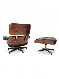 Herman Miller 2nd Generation Eames Lounge Chair and Ottoman in Rosewood Circa 1960s - 3394944