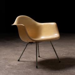 Herman Miller Charles Eames Parchment LAX Armshell Low Lounge Chair Herman Miller Venice 1954 - 4603534