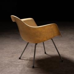 Herman Miller Charles Eames Parchment LAX Armshell Low Lounge Chair Herman Miller Venice 1954 - 4603535