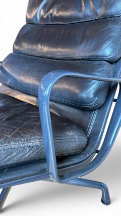 Herman Miller Eames Soft Pad Lounge and Ottoman for Herman Miller c 1990 - 4727157