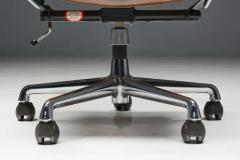 Herman Miller Intermediate Desk Chair ES102 by Charles and Ray Eames for Herman Miller 1960s - 3772621