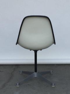 Herman Miller Single Vintage Fabric Contractor Base Eames Swiveling Chair - 953571