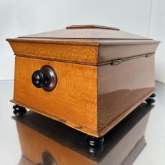 Historicism Box Floral Ash Veneer Rosewood Austria circa 1880 - 3927959