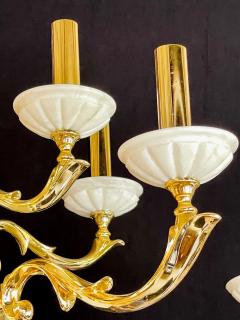 Hollywood Regency Style Alabaster Chandelier Having 12 Lights - 4249852
