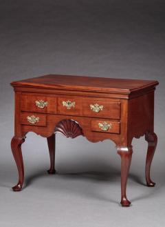 IMPORTANT SHELL CARVED QUEEN ANNE LOWBOY - 931188