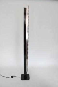 ITALIAN COLUMN FLOOR LAMP BY LAMPERTI POLISHED NICKEL CHROMED AND ENAMELED STEEL - 3617135