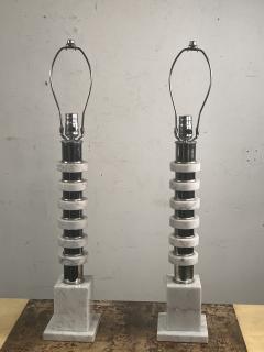 ITALIAN MODERN PAIR OF CARRERA MARBLE DISC AND CHROME LAMPS - 4138998