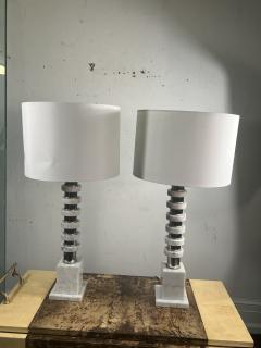 ITALIAN MODERN PAIR OF CARRERA MARBLE DISC AND CHROME LAMPS - 4138999