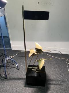ITALIAN SCULPTURAL BRASS FLOCK OF GEESE AND BLACK LUCITE FLOOR LAMP - 3735214