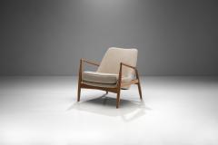Ib Kofod Larsen Ib Kofod Larsen Seal Lounge Chair in Light Linen Blend Fabric Sweden 1950s - 1316289