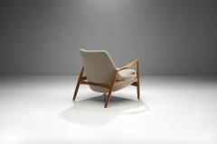 Ib Kofod Larsen Ib Kofod Larsen Seal Lounge Chair in Light Linen Blend Fabric Sweden 1950s - 1316294