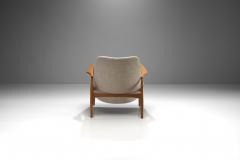 Ib Kofod Larsen Ib Kofod Larsen Seal Lounge Chair in Light Linen Blend Fabric Sweden 1950s - 1316295