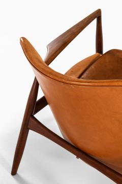 Ib Kofod Larsen Pair of Easy Chairs in Teak and Leather by Ib Kofod Larsen 1950s - 4369892