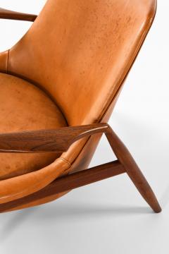 Ib Kofod Larsen Pair of Easy Chairs in Teak and Leather by Ib Kofod Larsen 1950s - 4369902