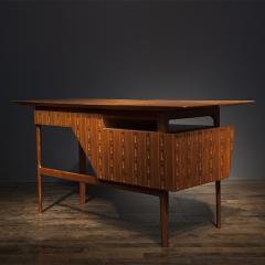 Ico Parisi Carved Slat Desk in Douglas Fir by Ico Parisi - 4162877