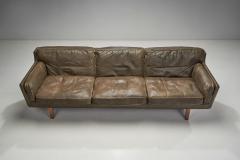 Illum Wikkels Illum Wikkels Model V11 Leather Sofa for Holger Christiansen Denmark 1960s - 2721860