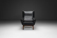 Illum Wikkels Model 110 Leather Armchair by Illum Wikkels for S ren Willadsen Denmark 1960s - 4604325
