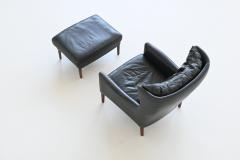 Illum Wikkelso Illum Wikkelso lounge chair and foot stool in leather Denmark 1960 - 4099047