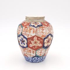 Imari Covered Jar Japan 19th century - 3578002