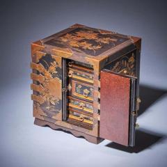 Important Early Edo Period 17th Century Miniature Japanese Lacquer Cabinet - 3442617