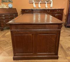 Important French Pedestal Desk From The 19th Century In Oak - 2305122