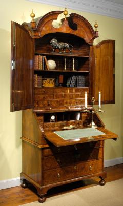 Important George I Burl Walnut Bureau Bookcase - 3936782