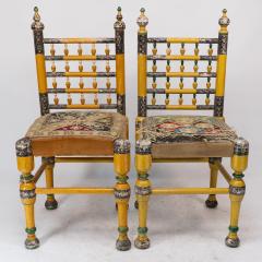 Indian Rajasthani A pair of polychrome painted chairs with gilt chord embroidery - 4193139