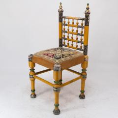 Indian Rajasthani A pair of polychrome painted chairs with gilt chord embroidery - 4193142