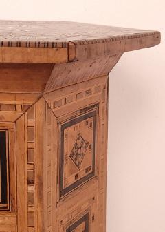 Inlaid Moroccan Table circa 1900 - 3958346