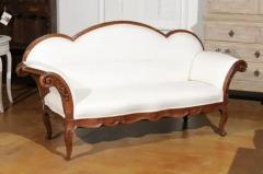 Italian 1750s Walnut Tripled Arched Sofa from Lombardy with New Upholstery - 3424584