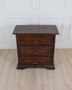 Italian 17th Century Emilian Bolognese Chest of Drawers with Ashlar Front - 4615090