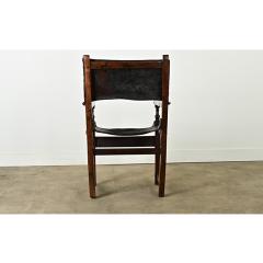 Italian 17th Century Walnut and Leather Armchair - 3896892