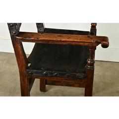 Italian 17th Century Walnut and Leather Armchair - 3896897