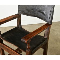 Italian 17th Century Walnut and Leather Armchair - 3896913