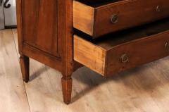 Italian 1820s Serpentine Front Walnut Commode with Three Drawers - 3564349