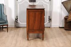 Italian 1820s Serpentine Front Walnut Commode with Three Drawers - 3564355
