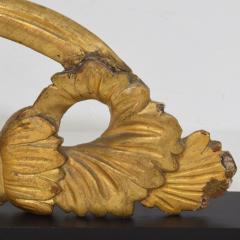 Italian 18th 19th Century Carved Giltwood Neo Classical Style bird Ornament - 4121474